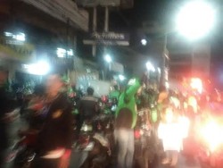 Ratusan Abang Go-Jek Parkir di Jl Warung Buncit, Arus Lalin Macet