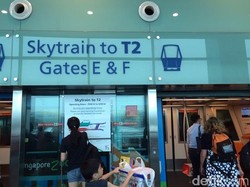 Kerennya Kereta Skytrain Antar Terminal di Bandara Changi Singapura