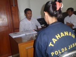 Biduan Cantik Ini Disergap Polisi Gara-gara Narkoba