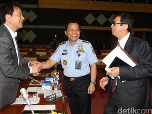 Terbitkan SK Munas Riau, Yasonna Imbau Kubu Agung Merapat