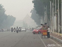Sstt, Ada Pejabat Riau yang Berangkat ke Cina saat Asap Menggila