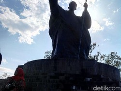 Patung Yohanes Paulus Simbol Kedamaian Untuk Timor Leste