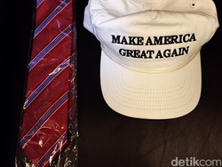 Ini Dasi dan Topi Make America Great Again Pemberian Trump ke Fadli Zon