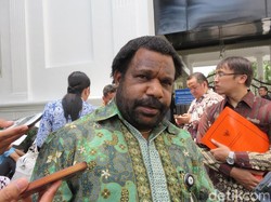 Lenis Kogoya Minta Aparat Tidak Gunakan Senjata Amankan Manokwari