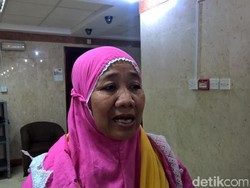 Kisah Emak Naik Haji, Nenek Tukang Urut yang Tak Pernah Menyerah Jalani Hidup
