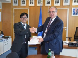 RI-IAEA Teken Kerangka Program Aplikasi Nuklir Damai