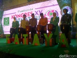 Ketum PBNU Buka Kongres ke XV Fatayat NU di Surabaya