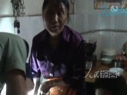 Meski Tangan Terjebak di Gilingan Daging, Wanita Ini Tetap Tenang