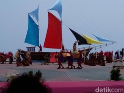 Presiden Jokowi Buka Sail Tomini 2015