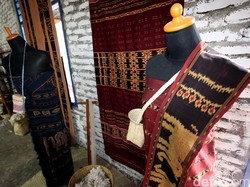 Mufidah Kalla Harap Benang Tenun NTT Bisa Lebih Halus