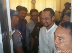 Kasus Pemalsuan Dokumen, Abraham Samad Dikenakan Wajib Lapor
