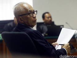 Saat OC Kaligis Dibuat Berang Mantan Anak Buah di Persidangan