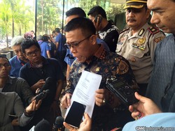 Pingpong Hukum Ala MK, Izin Pemeriksaan DPR Dioper dari MKD ke Istana