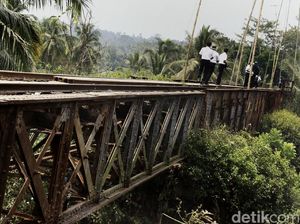 Banyak Rel Kereta Mati di RI Karena Otomotif Berkembang Pesat Banyak Rel Kereta Mati di RI Karena Otomotif Berkembang Pesat