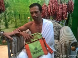 Kisah Jemaah Non Kloter, Bonari Pergi Berhaji dengan Visa Kerja