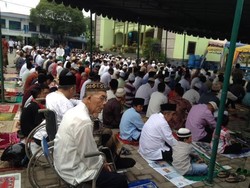 Ratusan Warga Medan Salat Id dan Lanjut Pemotongan Hewan Kurban