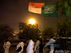 Cuaca Kurang Bersahabat di Arafah, Petugas Minta Jemaah Tetap Tenang