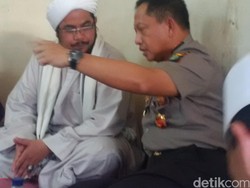 Sumbang Kurban di Kampung Pulo, Irjen Tito Didoakan Pimpinan FPI Naik Pangkat