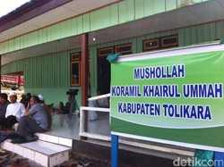 Suasana Damai di Tengah Hujan Selimuti Musala di Tolikara Jelang Idul Adha