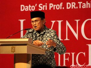 Kondisi BJ Habibie Stabil, Namun Belum Boleh Dijenguk