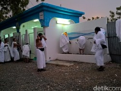 Jemaah Haji Indonesia Padati Arafah