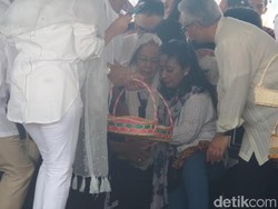 Sepekan Sebelum Meninggal, Adnan Buyung Masih Rayakan Ultah Istri
