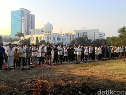 Begini Suasana Salat Id di Masjid Agung Al Azhar