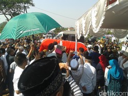 Ini Alasan Keluarga Tolak Adnan Buyung Dimakamkan di TMP Kalibata