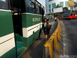 Beralasan Sepi Penumpang, Kopaja AC P-20 ini Nekat Putari Kuningan 2 Kali!