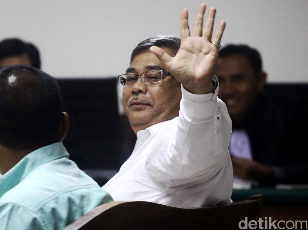 Kasus Akil Mochtar, Verifikasi KPUD Disebut Tak Sesuai Perintah MK Kasus Akil Mochtar, Verifikasi KPUD Disebut Tak Sesuai Perintah MK
