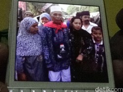 Dikirimi Foto dari Makkah, Sugianto Khawatir Mertuanya Abdul Karim Jadi Korban