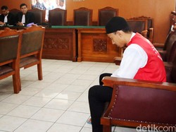 Tata Chubby Mengaku Bekerja Sebagai Karyawan Swasta Pada Keluarga