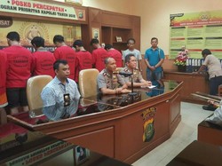 Tawuran Warga Johar Baru, Mulai dari Cewek Hingga Ada yang Modali Beli Petasan