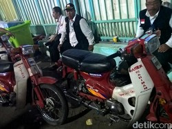 Motor Jadul Jadi Pahlawan Bagi Jemaah Haji yang Terpisah