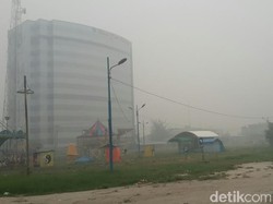 Dikepung Asap Pekat, 3 Heli Tak Jadi Padamkan Kebakaran di Riau