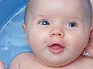 Hai Ibu, Begini Lho Cara Tepat Membersihkan Lidah Bayi dari Sisa ASI Hai Ibu, Begini Lho Cara Tepat Membersihkan Lidah Bayi dari Sisa ASI