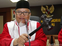 KMP Tak Solid, PKS Ikut Bawa Novanto ke Persidangan