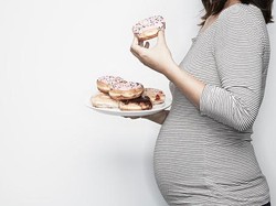 Turuti Keinginan Bayi, Wanita-wanita Ini Malah Ngidam Hal Tak Lazim