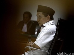 Baca Pledoi, Fuad Amin Minta Hakim Menghukum Ringan dan Kembalikan Harta