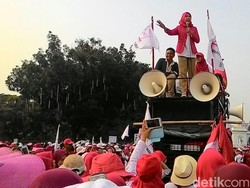 Bidan yang Demo di Istana akan Diangkat Jadi PNS, Takbir Menggema