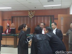 Belum Siap, Jaksa Tunda Tuntutan Mafioso Narkoba 800 Kg Sabu