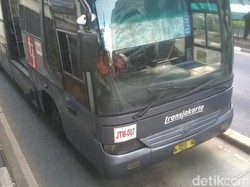 Suara Dentuman dari Ban TransJ yang Pecah Hebohkan Warga di Sekitar KPK