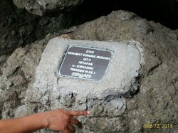 Selain Buat Selfie dengan View yang Wow, Ada Juga Gua Soekarno di Puncak Munara