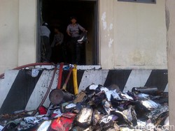 Personel yang Ruangannya Terbakar Dipindahkan ke Wisma Perdamaian