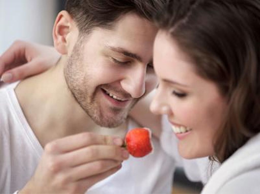 Hindari 5 Makanan Ini Sebelum Bercinta Hindari 5 Makanan Ini Sebelum Bercinta