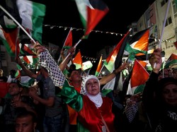 Warga Palestina Rayakan Pengibaran Bendera di PBB