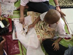 Bangkitkan Semangat Anak yang Sakit Kanker dengan Membatik dan Melukis
