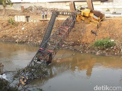 Anak yang Buang Air di Kp Pulo Tertimpa Pohon Setelah Crane Roboh