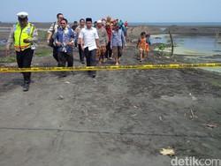 Ini Penjelasan Bupati Lumajang Soal Tambang Pasir Selok Awar-awar