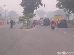 Jambi Masih Berselimut Asap, Anak Sekolah Terpaksa Masuk Kecuali TK